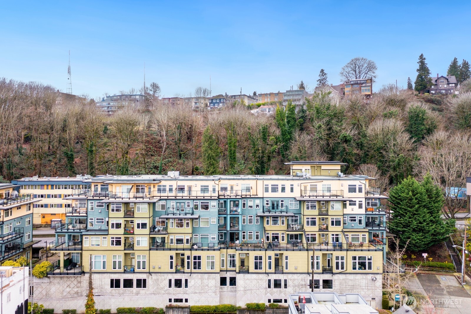 655 Crockett Street Unit: B405