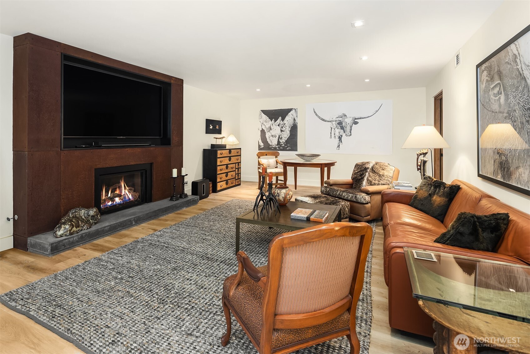 1561 Magnolia Boulevard W