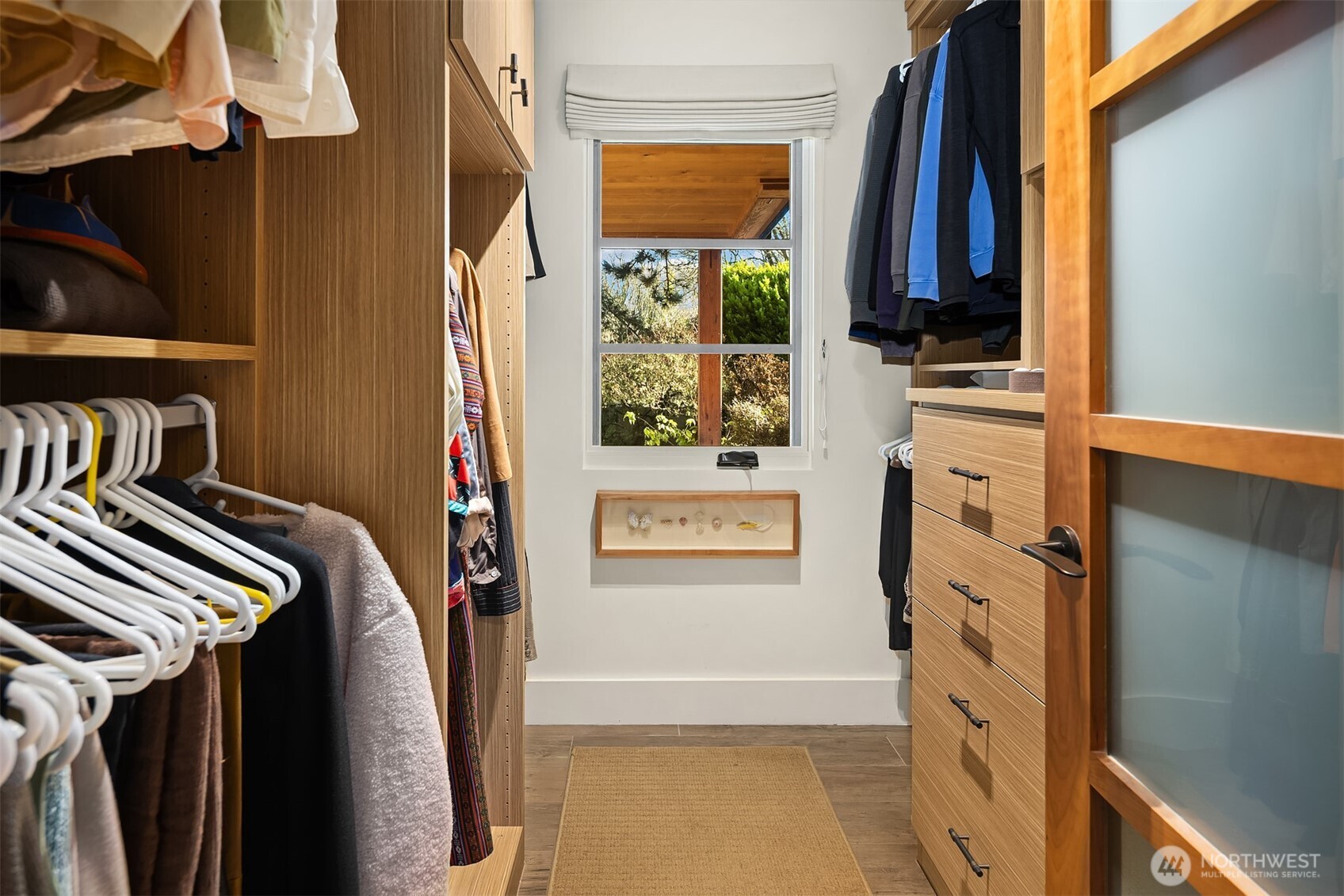 1561 Magnolia Boulevard W