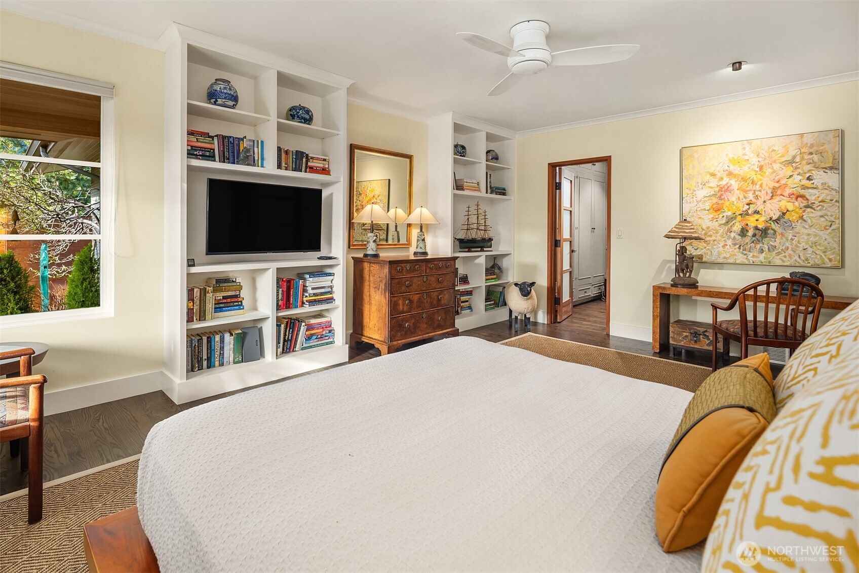 1561 Magnolia Boulevard W