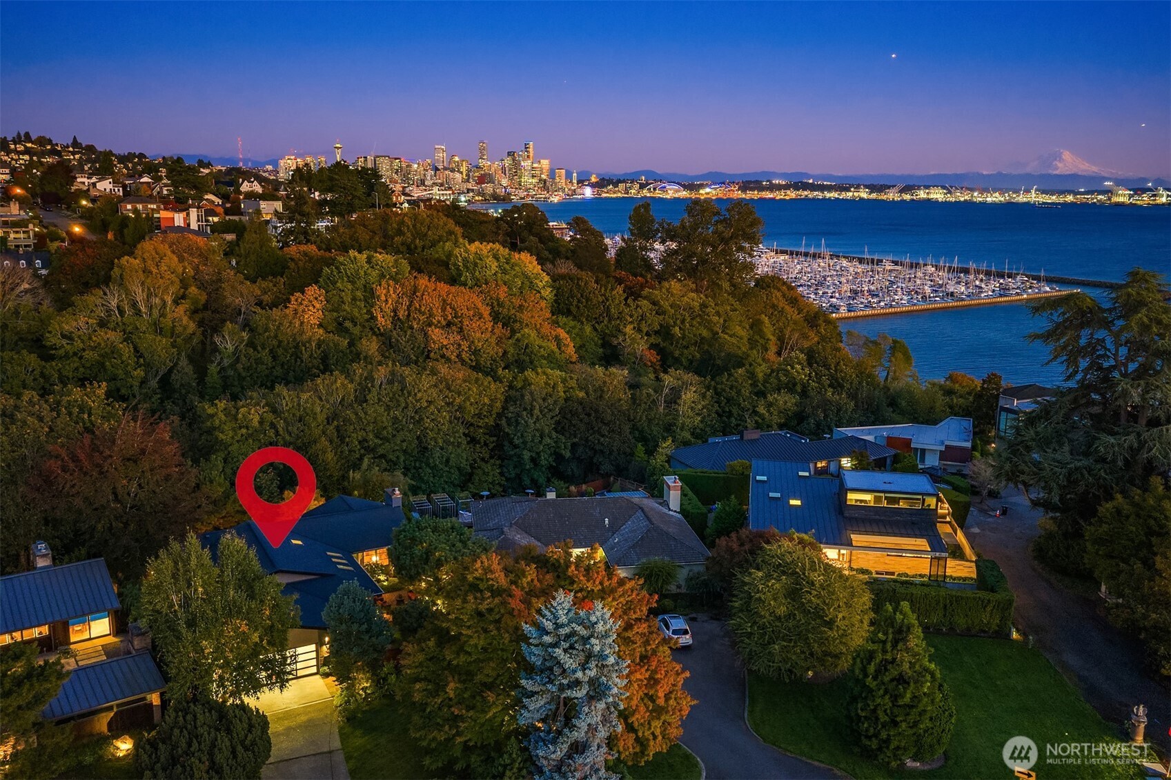 1561 Magnolia Boulevard W