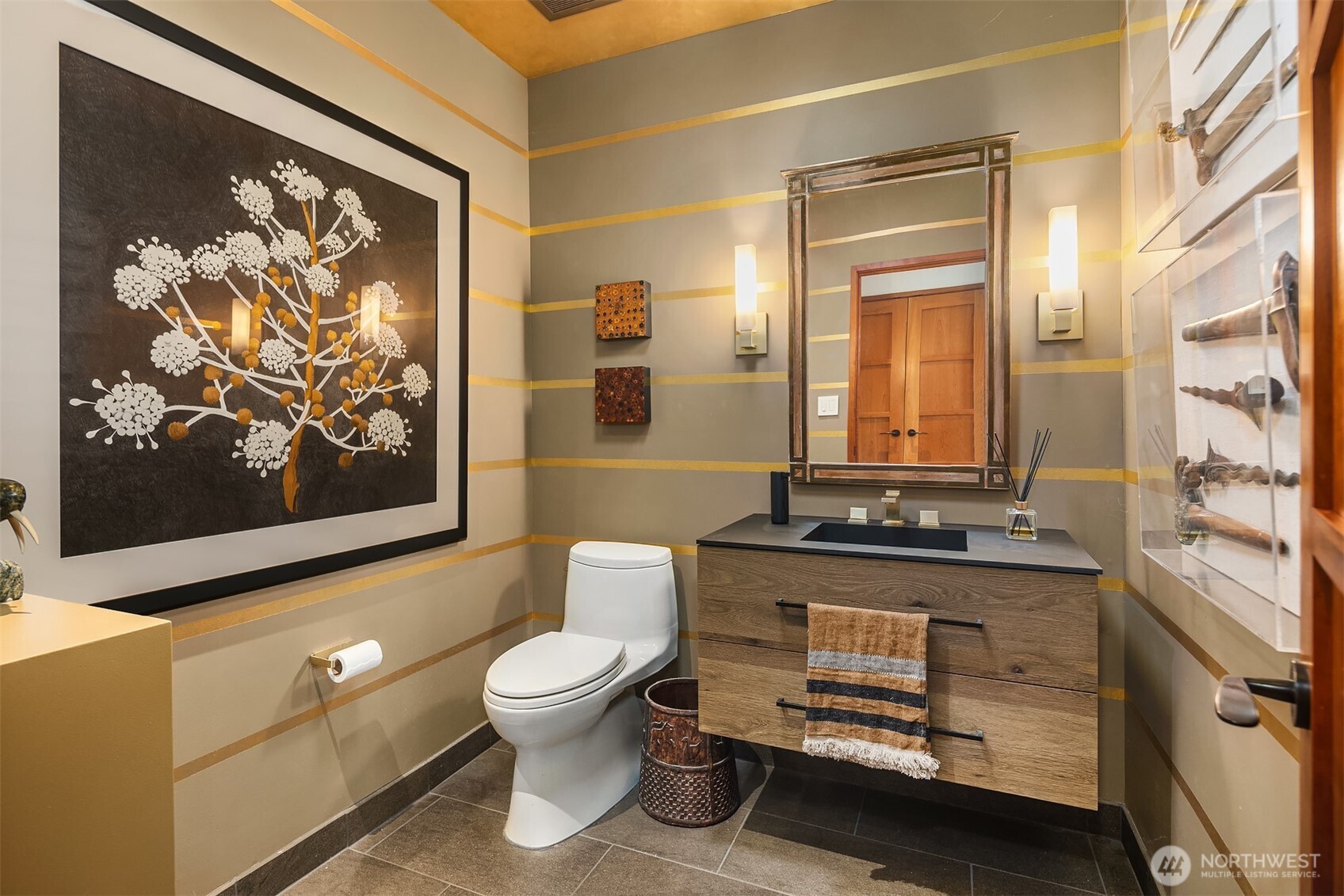 1561 Magnolia Boulevard W