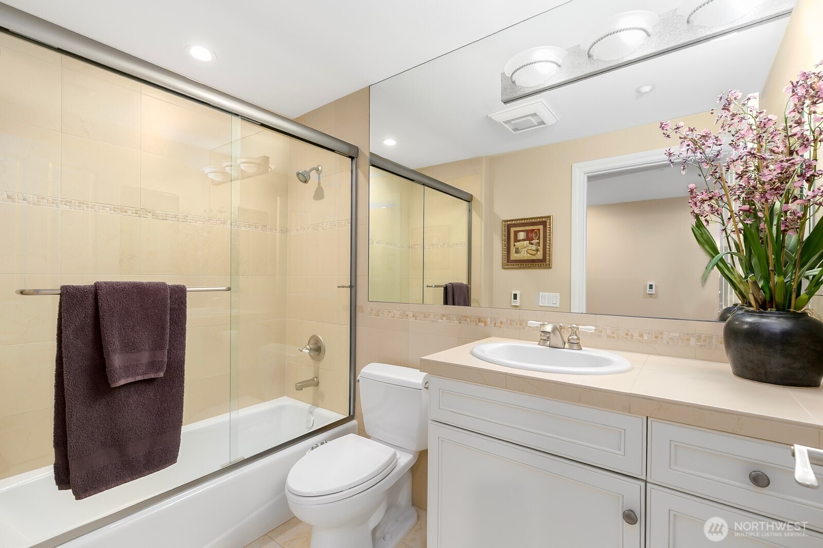 2100 Thorndyke Avenue W Unit: 101