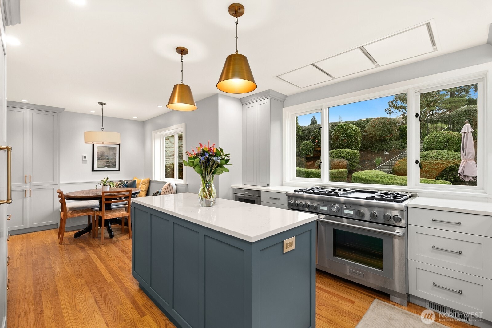 2803 Magnolia Boulevard W