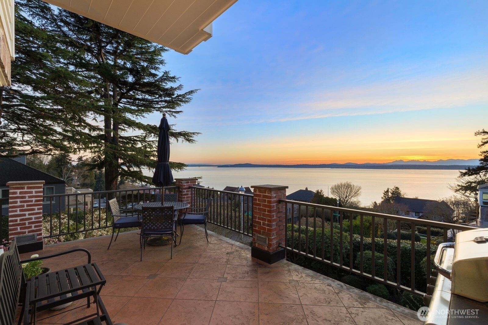 2803 Magnolia Boulevard W