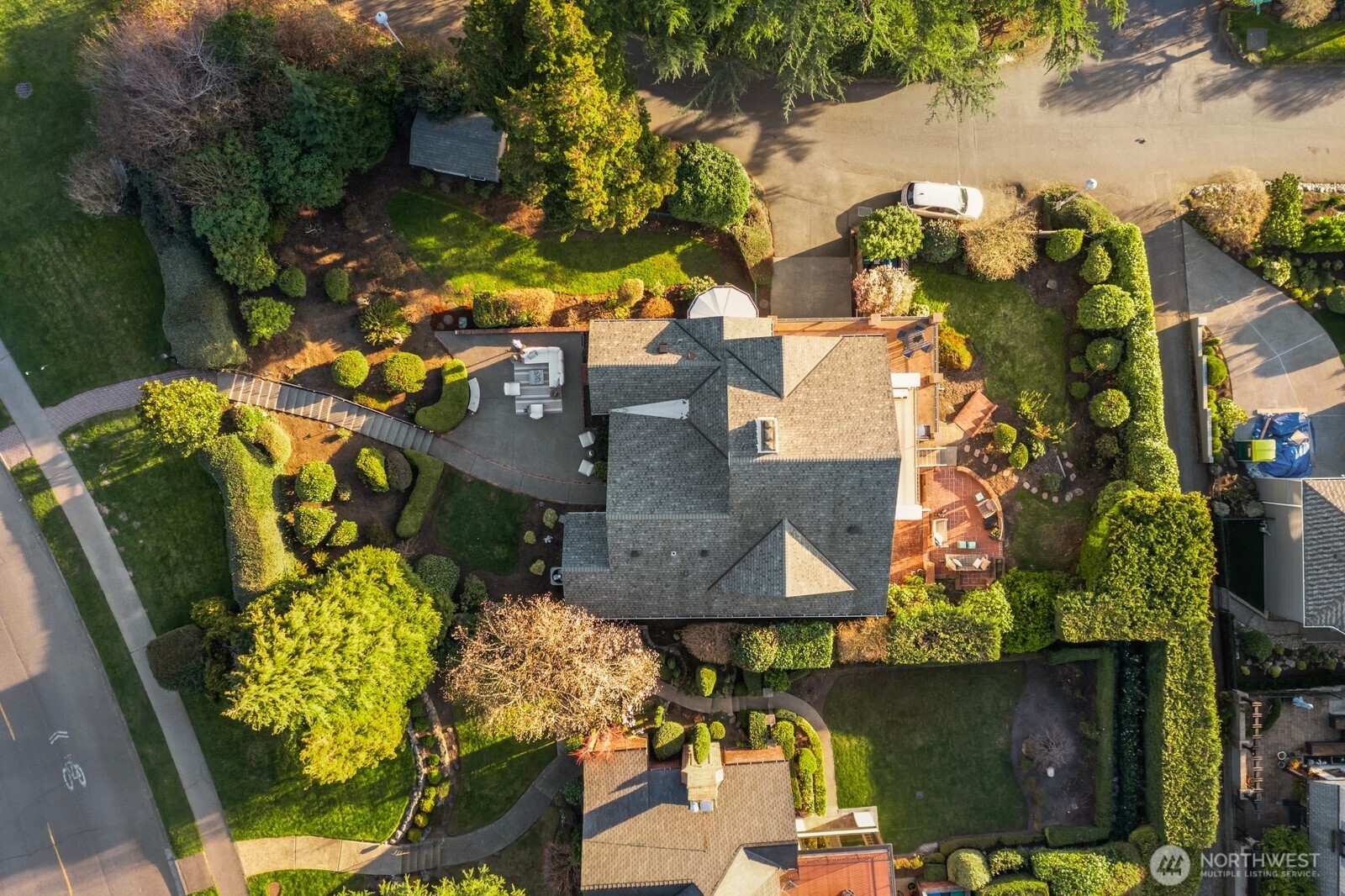 2803 Magnolia Boulevard W