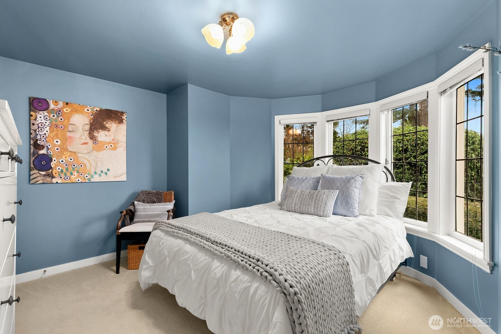 2803 Magnolia Boulevard W