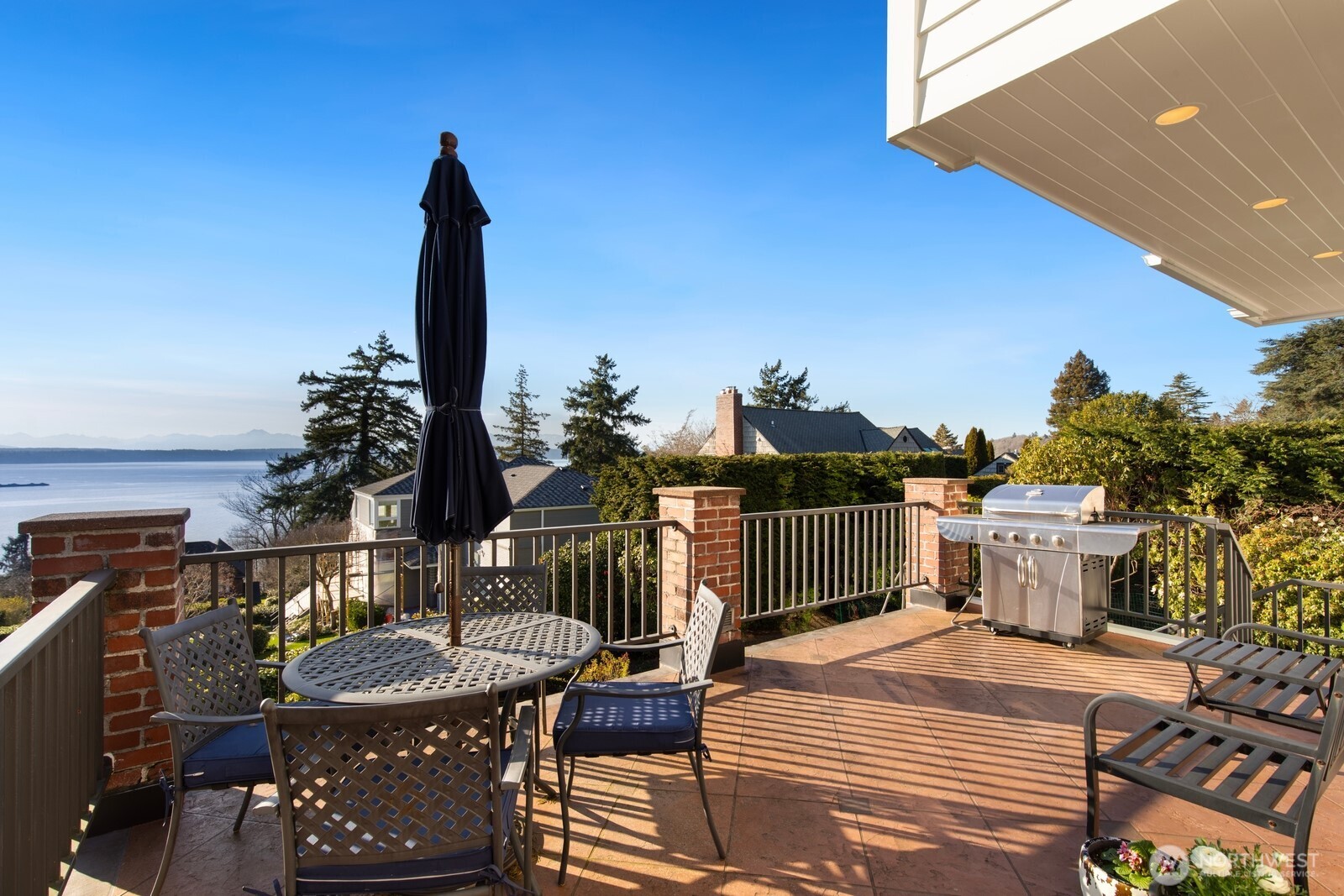 2803 Magnolia Boulevard W