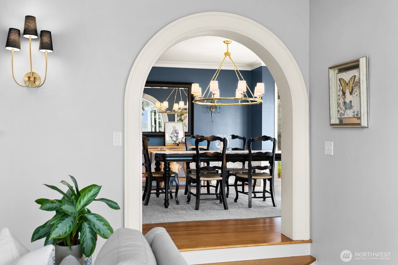 2803 Magnolia Boulevard W