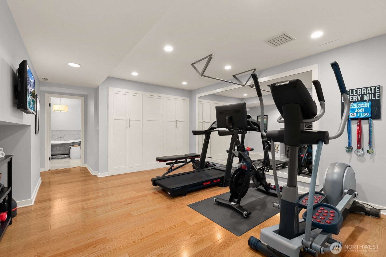 2803 Magnolia Boulevard W