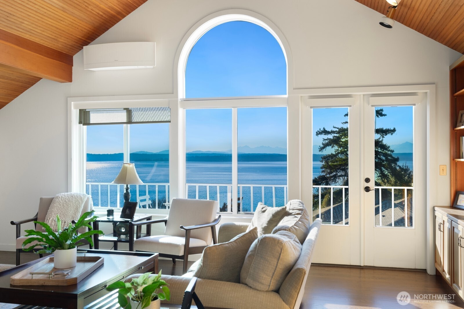 2803 Magnolia Boulevard W