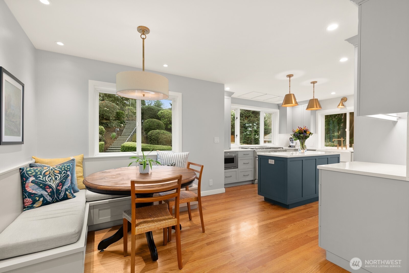 2803 Magnolia Boulevard W