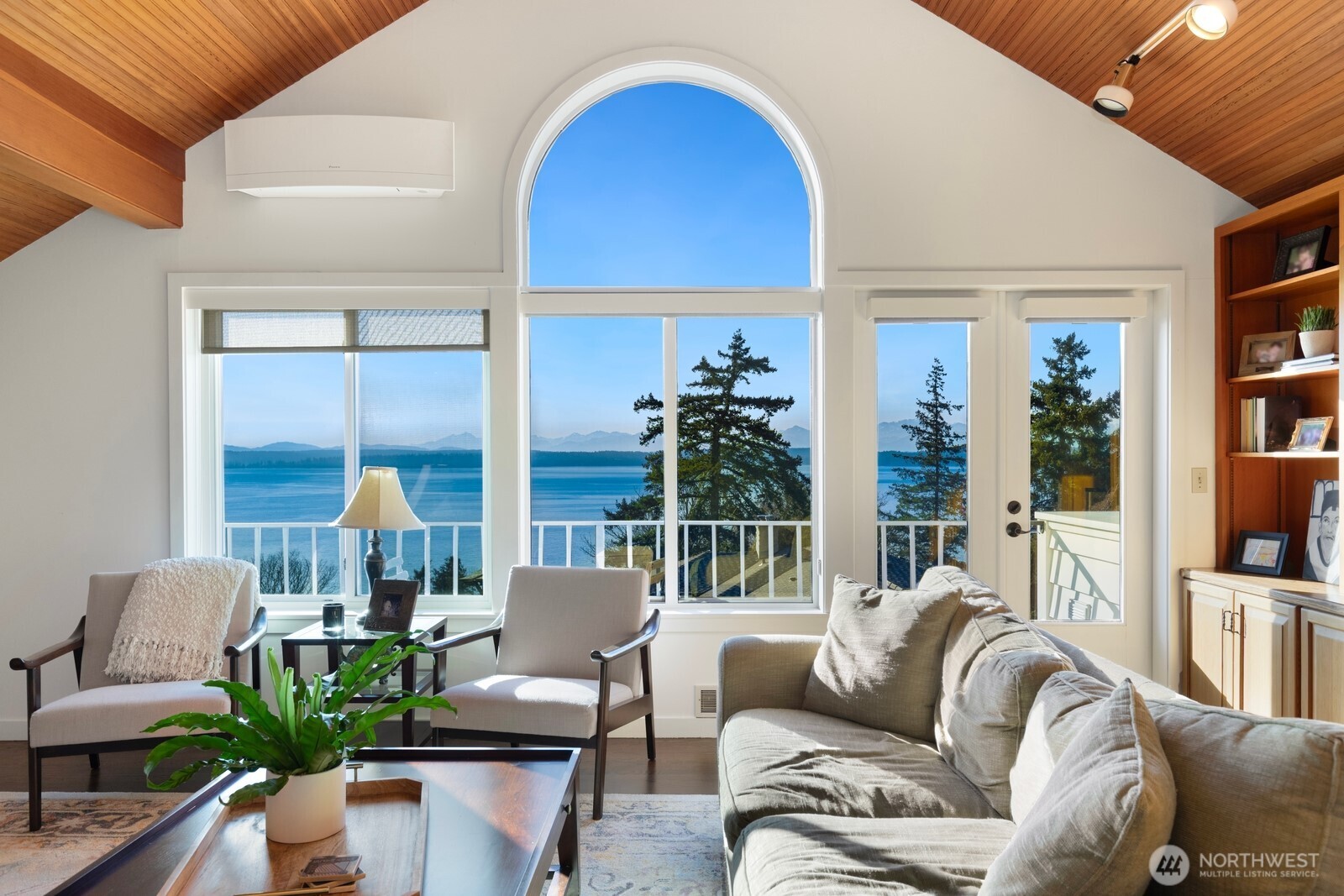 2803 Magnolia Boulevard W