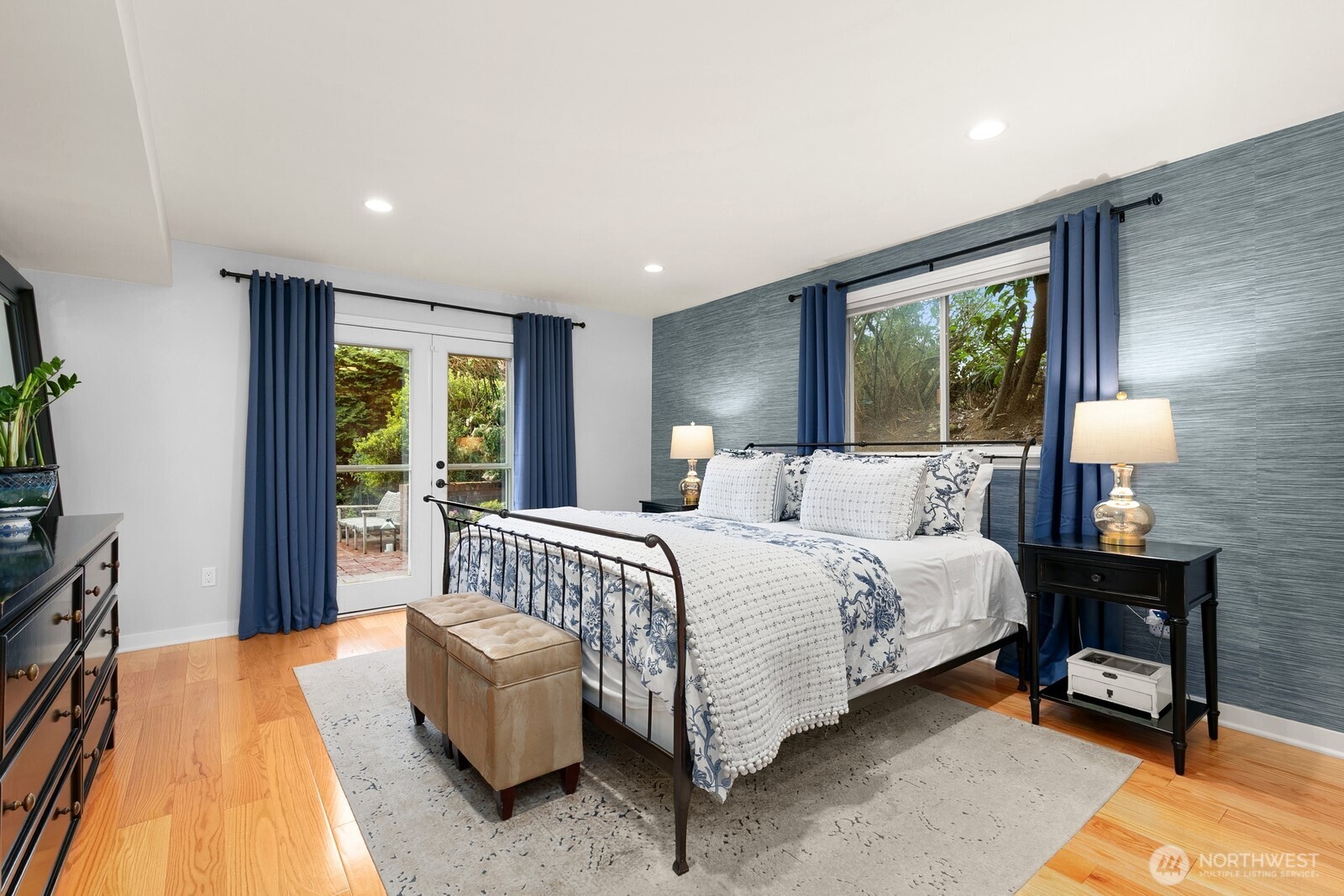 2803 Magnolia Boulevard W