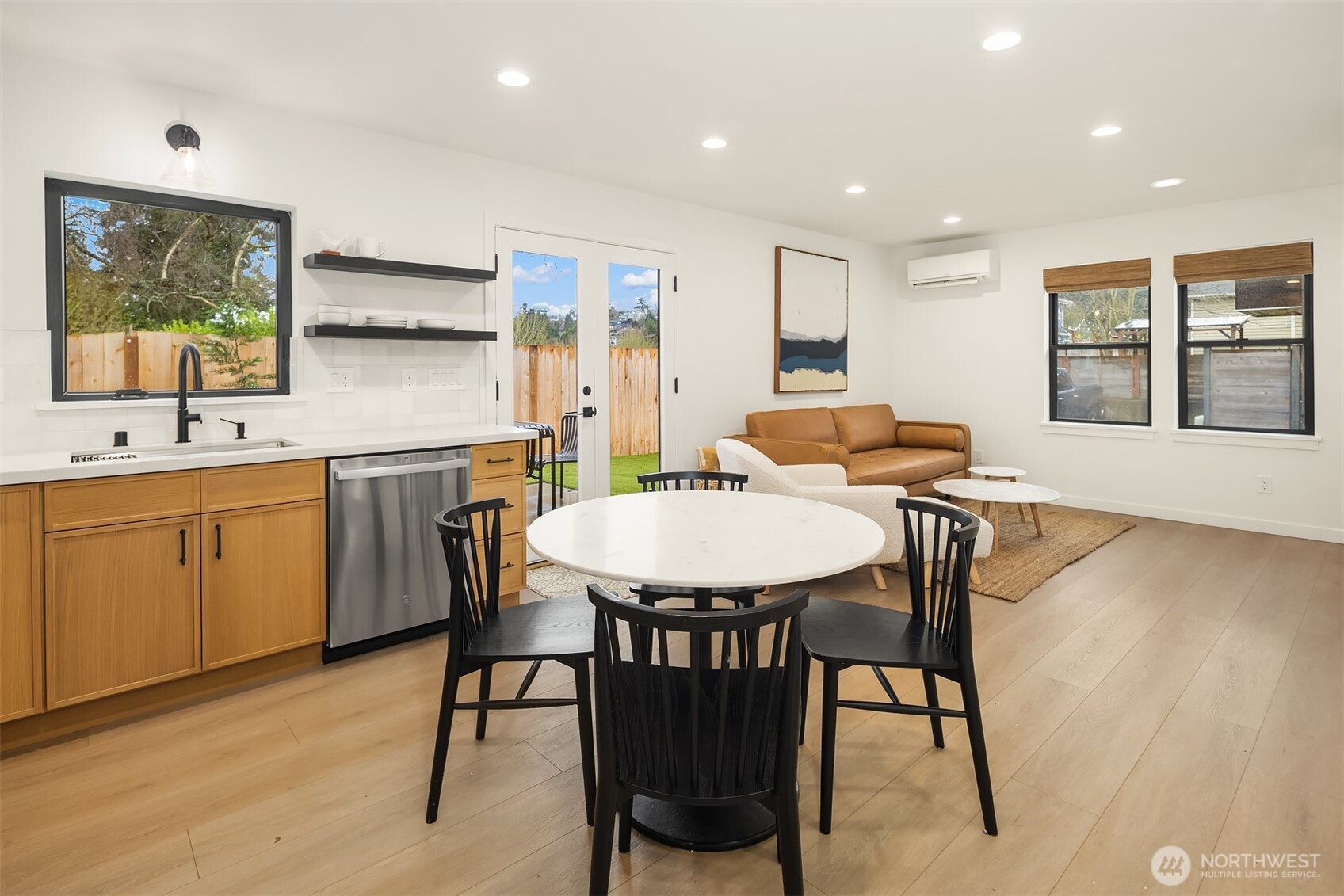 4009 33rd Avenue W Unit: B