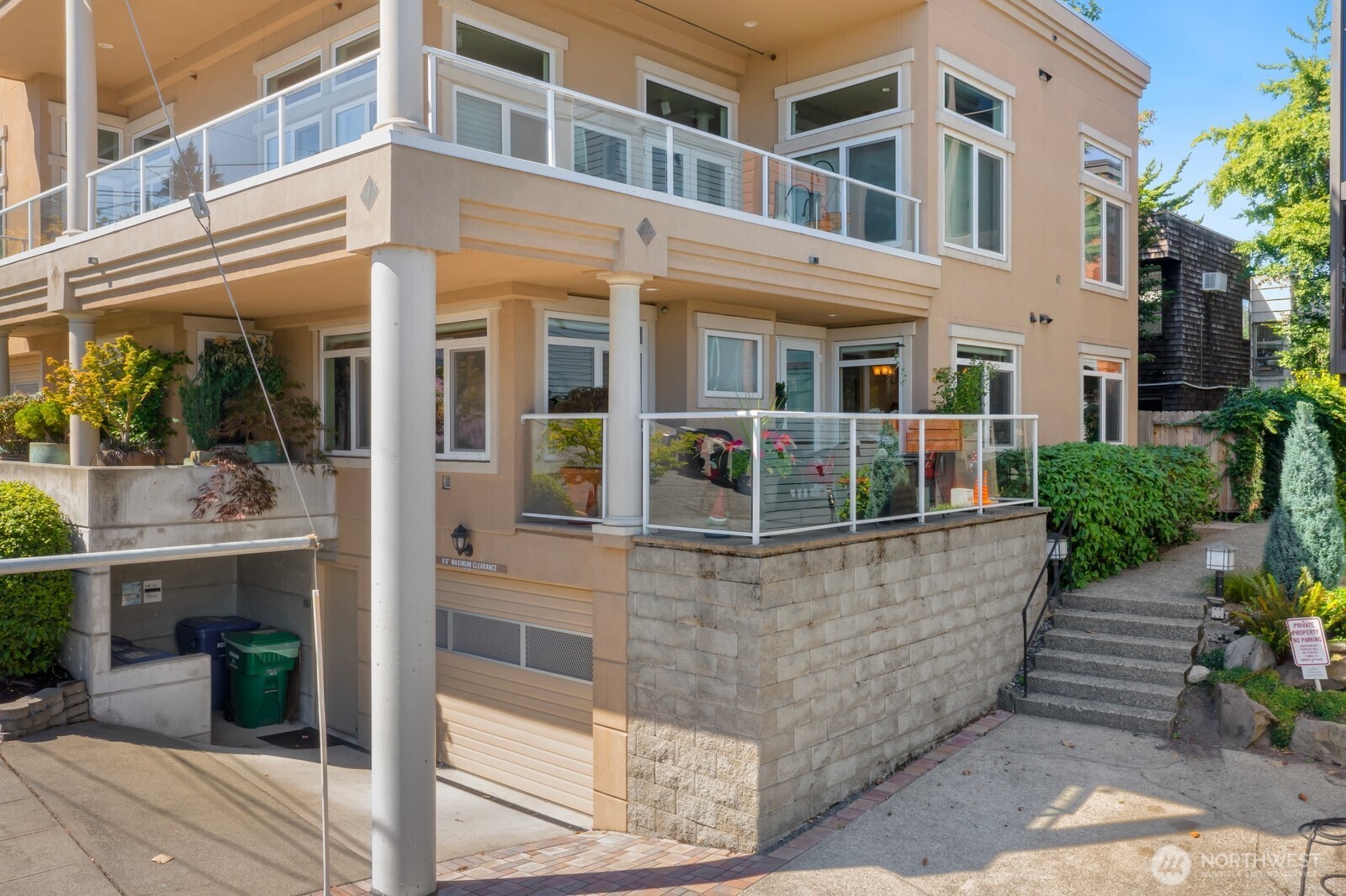 2100 Thorndyke Avenue W Unit: 101