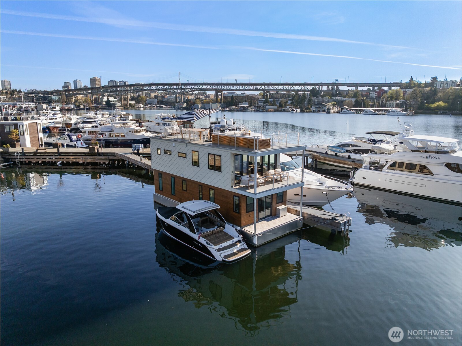 2309 N Northlake Way Unit: 13