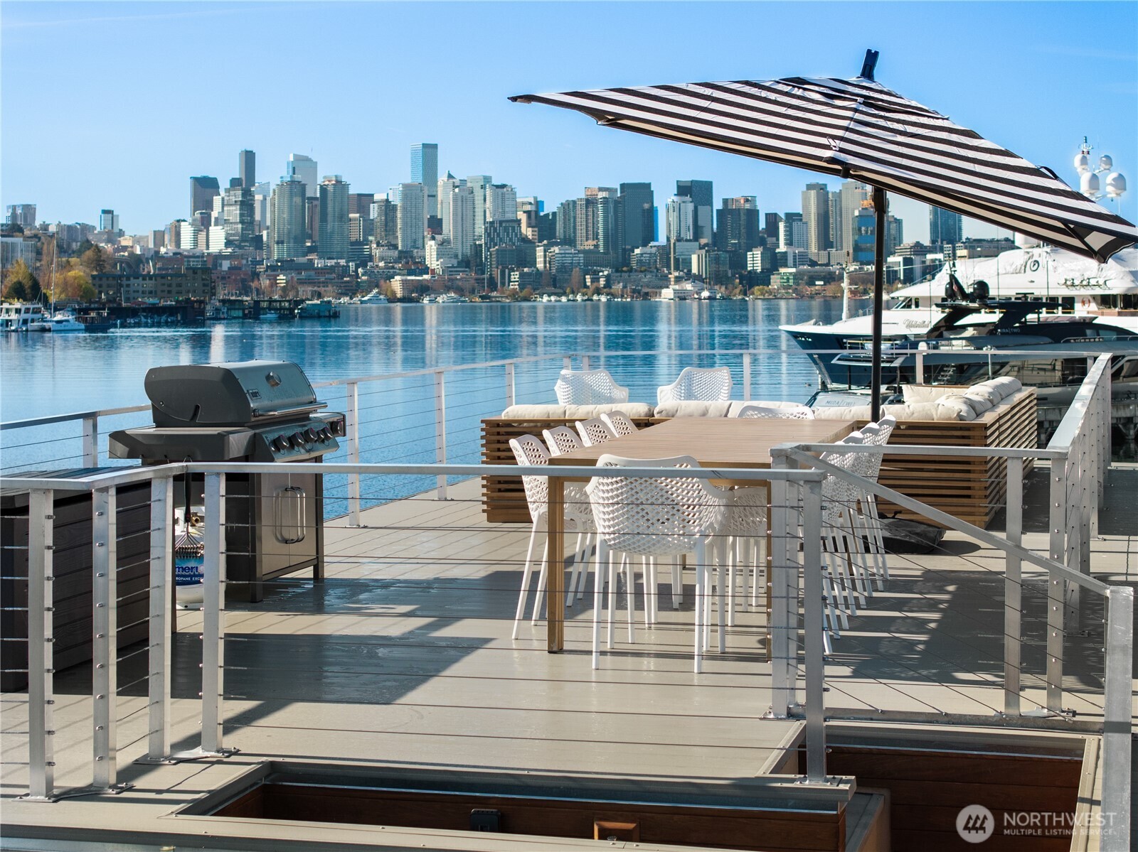 2309 N Northlake Way Unit: 13