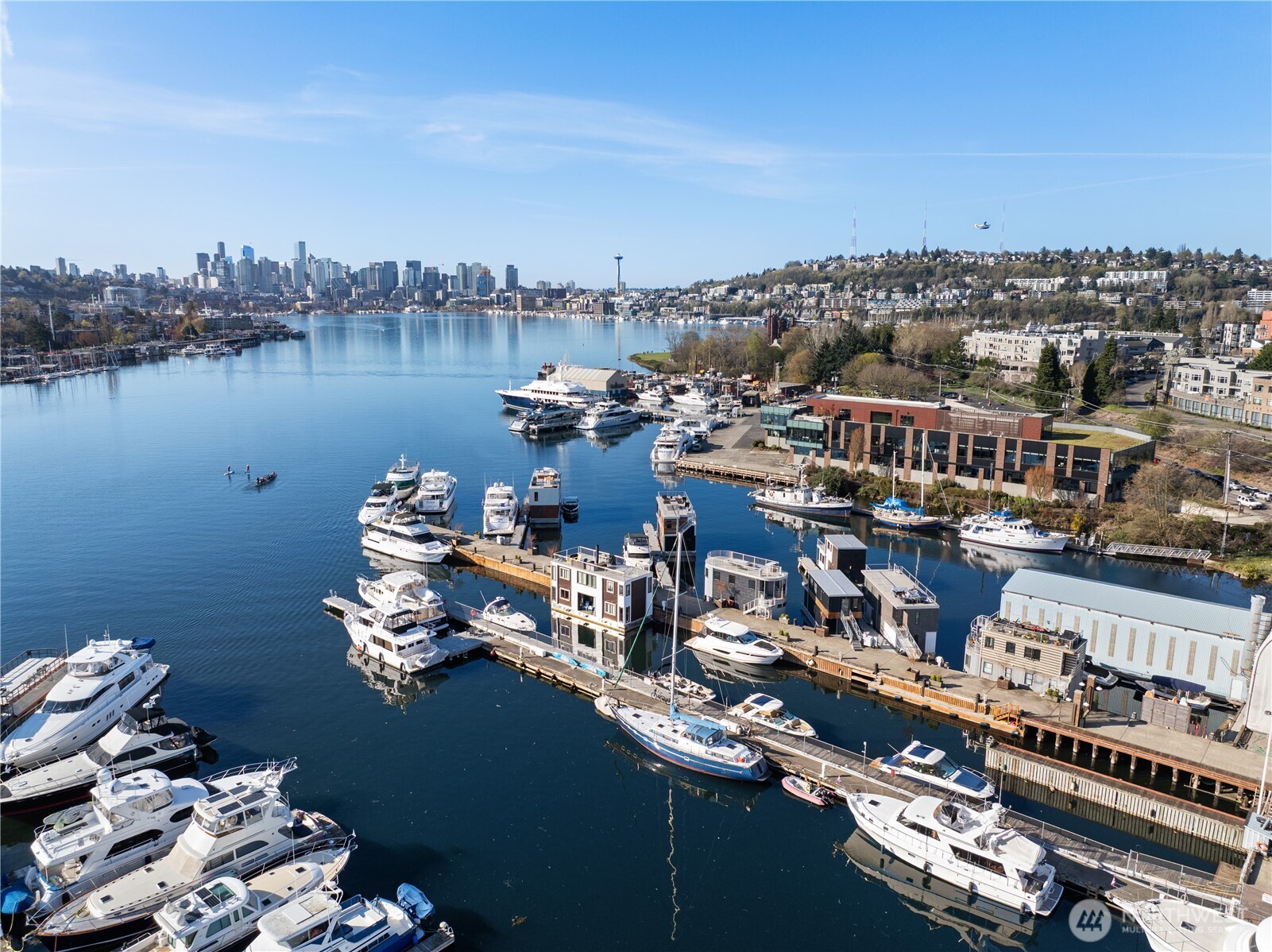 2309 N Northlake Way Unit: 13