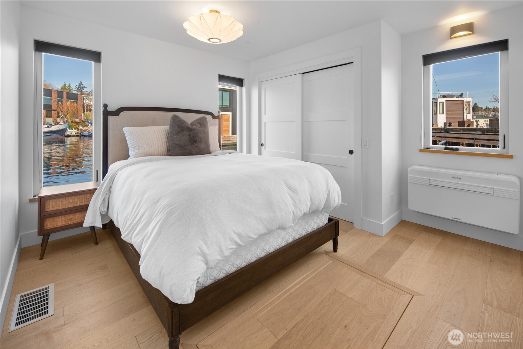 2309 N Northlake Way Unit: 13