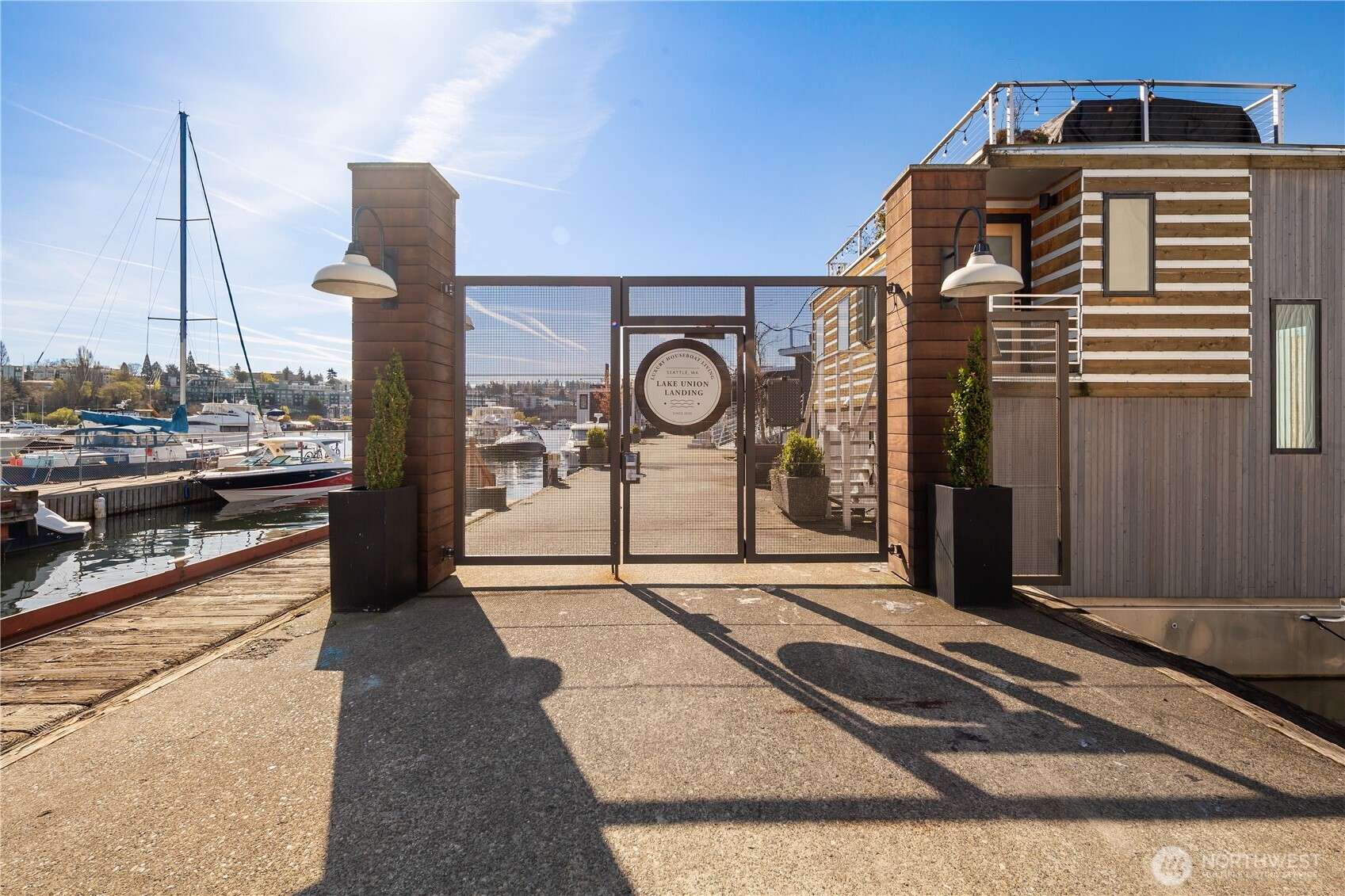 2309 N Northlake Way Unit: 13