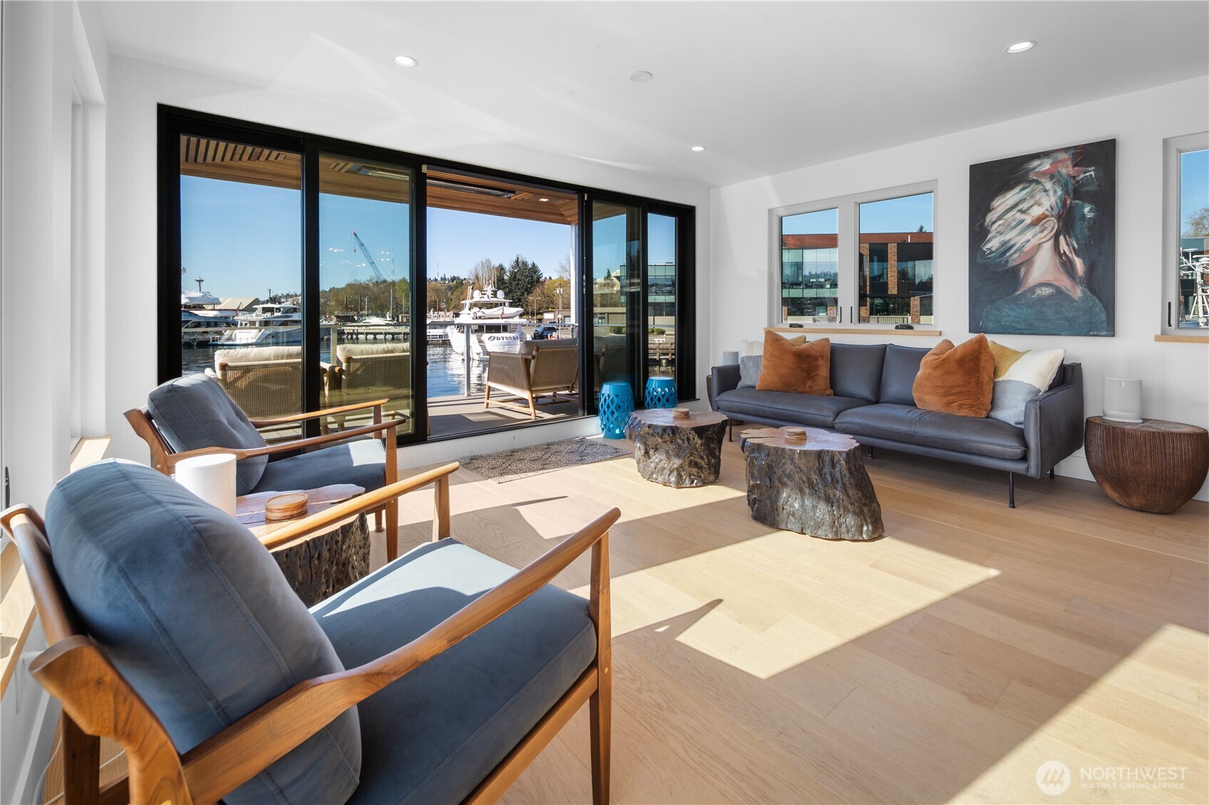 2309 N Northlake Way Unit: 13