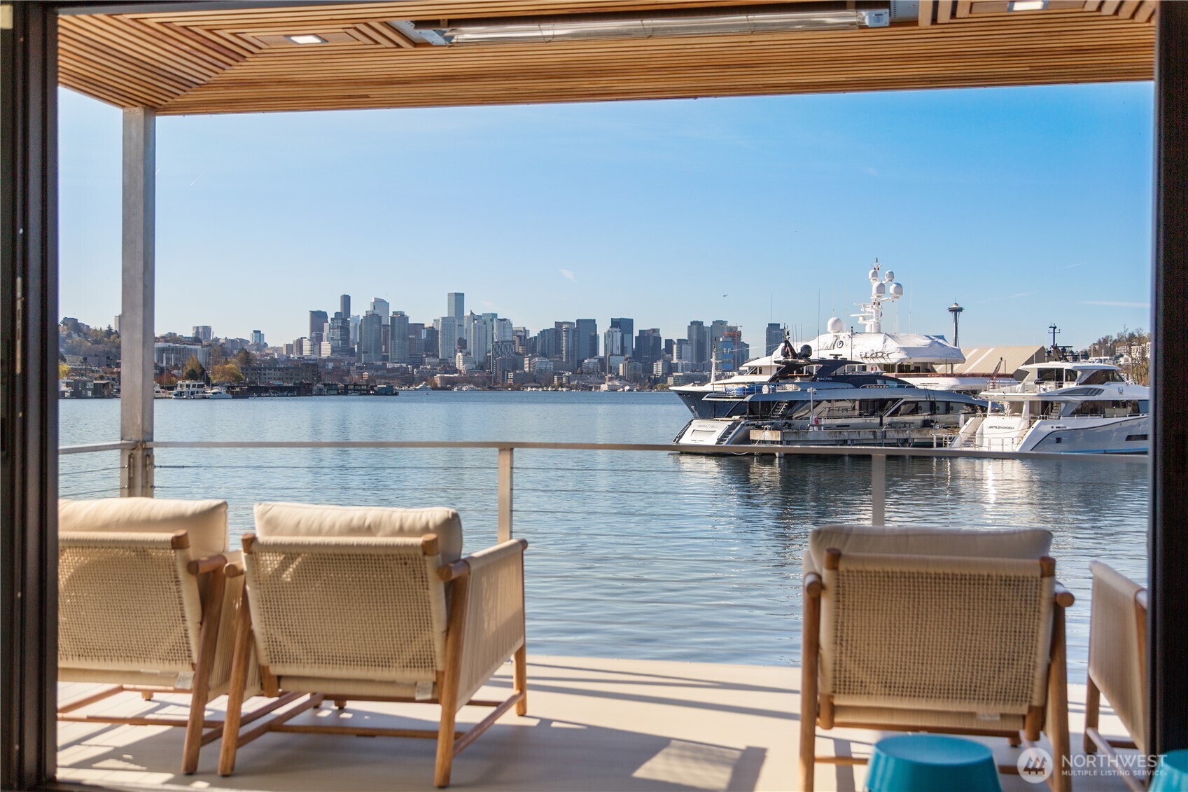 2309 N Northlake Way Unit: 13