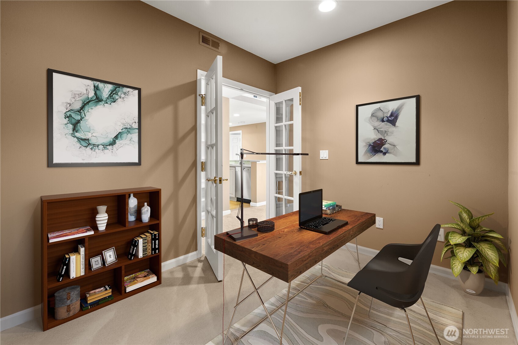 3300 Meridian Avenue N Unit: 302