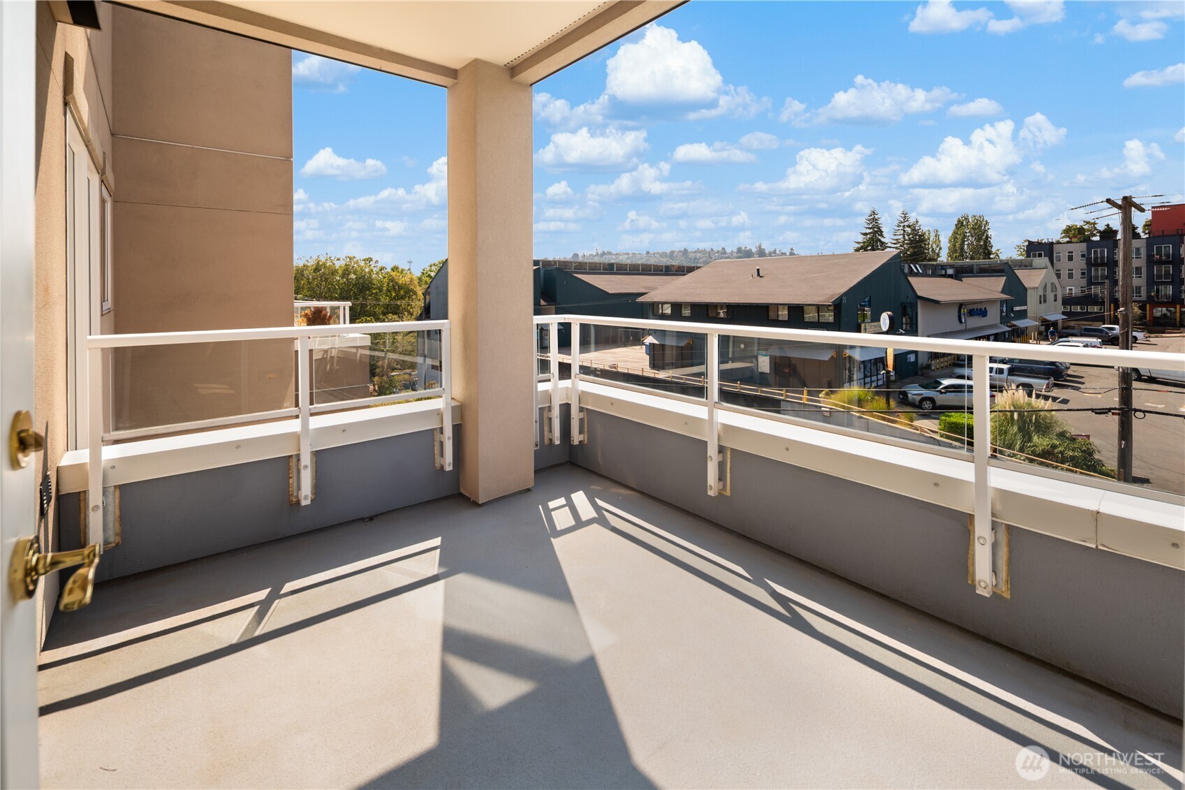 3300 Meridian Avenue N Unit: 302