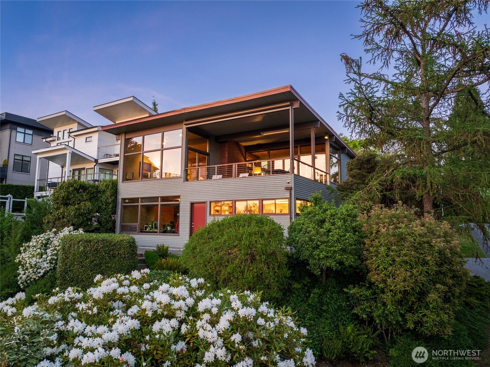 3201 Magnolia Boulevard W