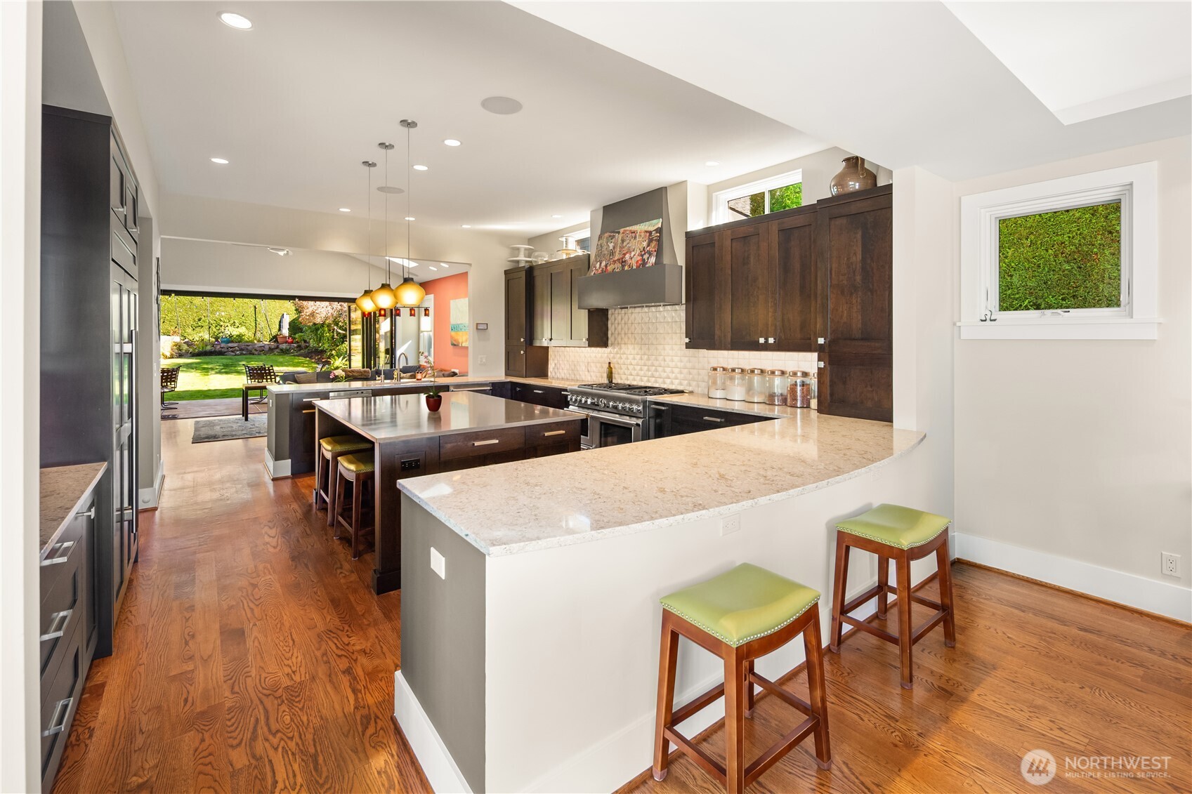 2820 Magnolia Boulevard W