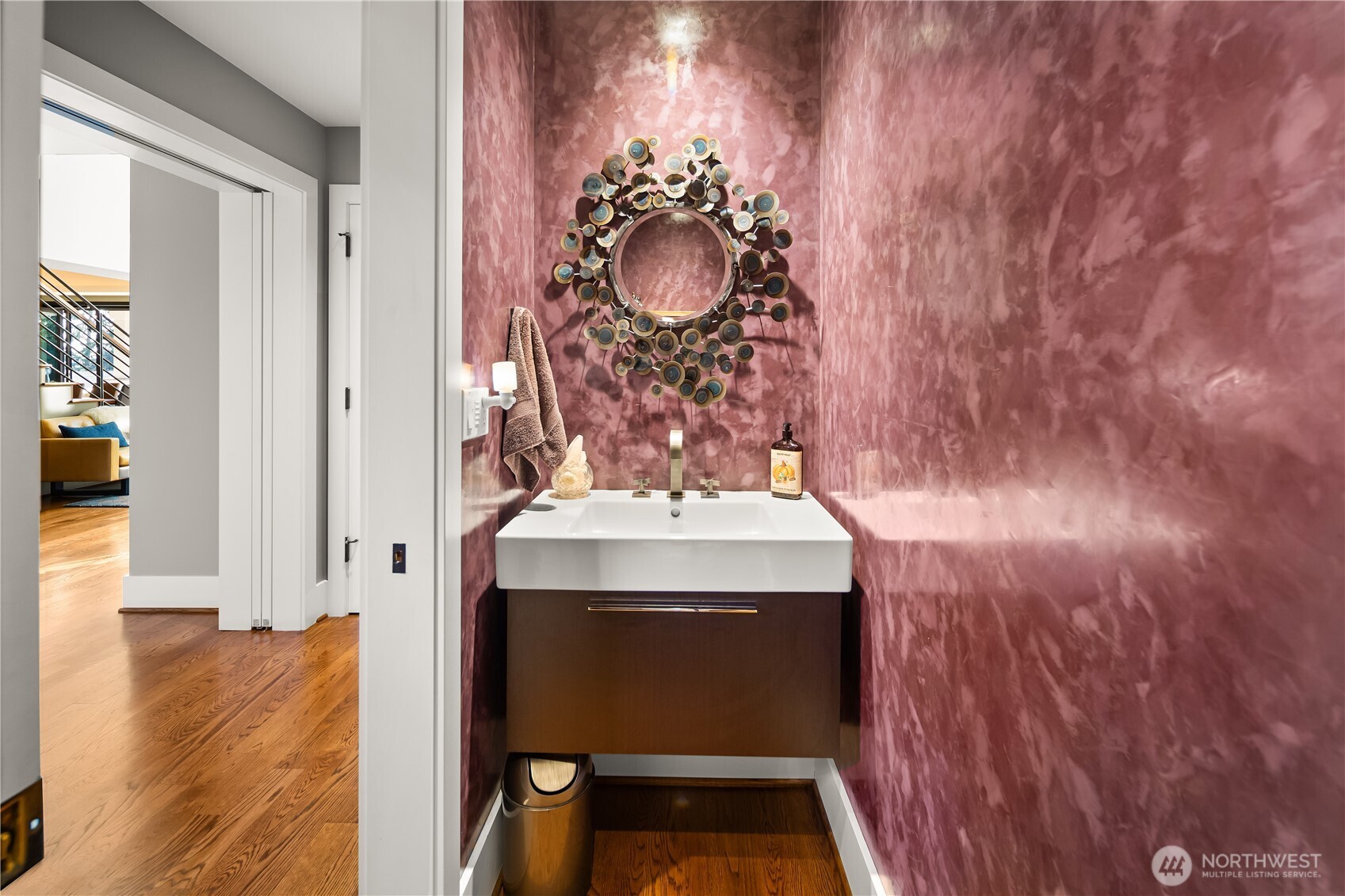 2820 Magnolia Boulevard W