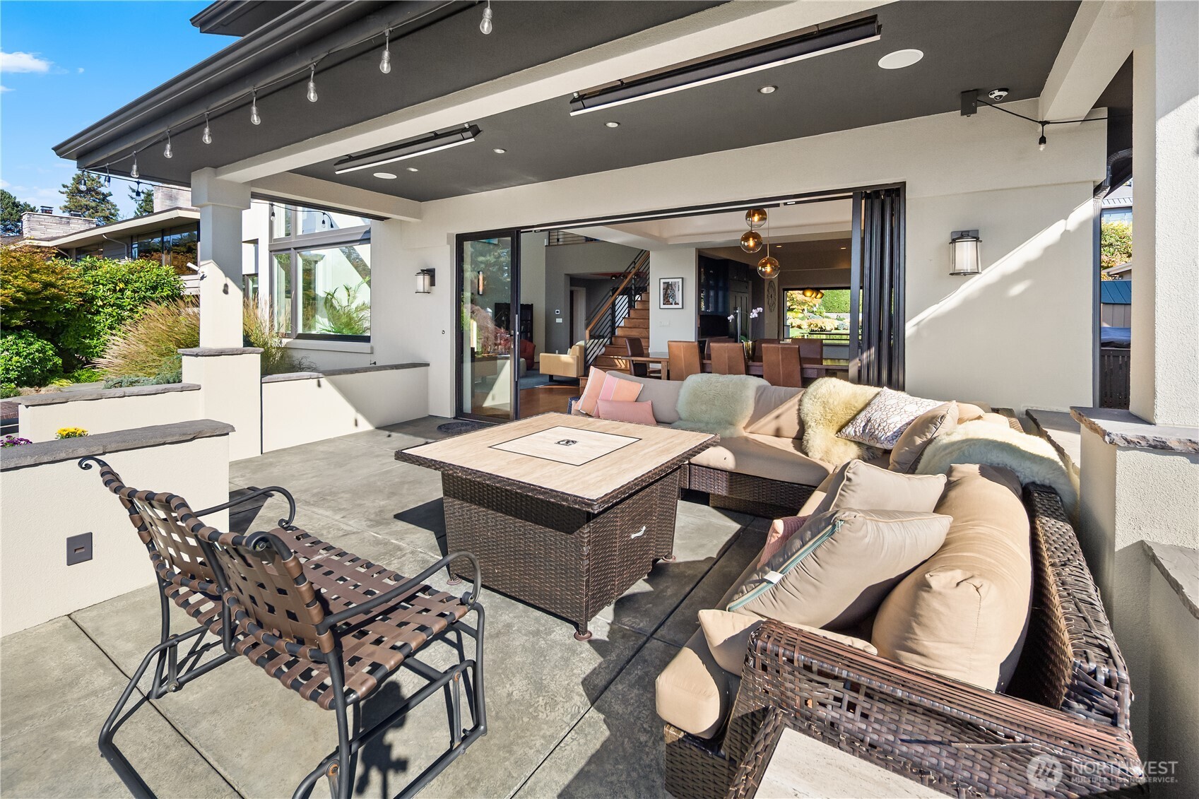 2820 Magnolia Boulevard W