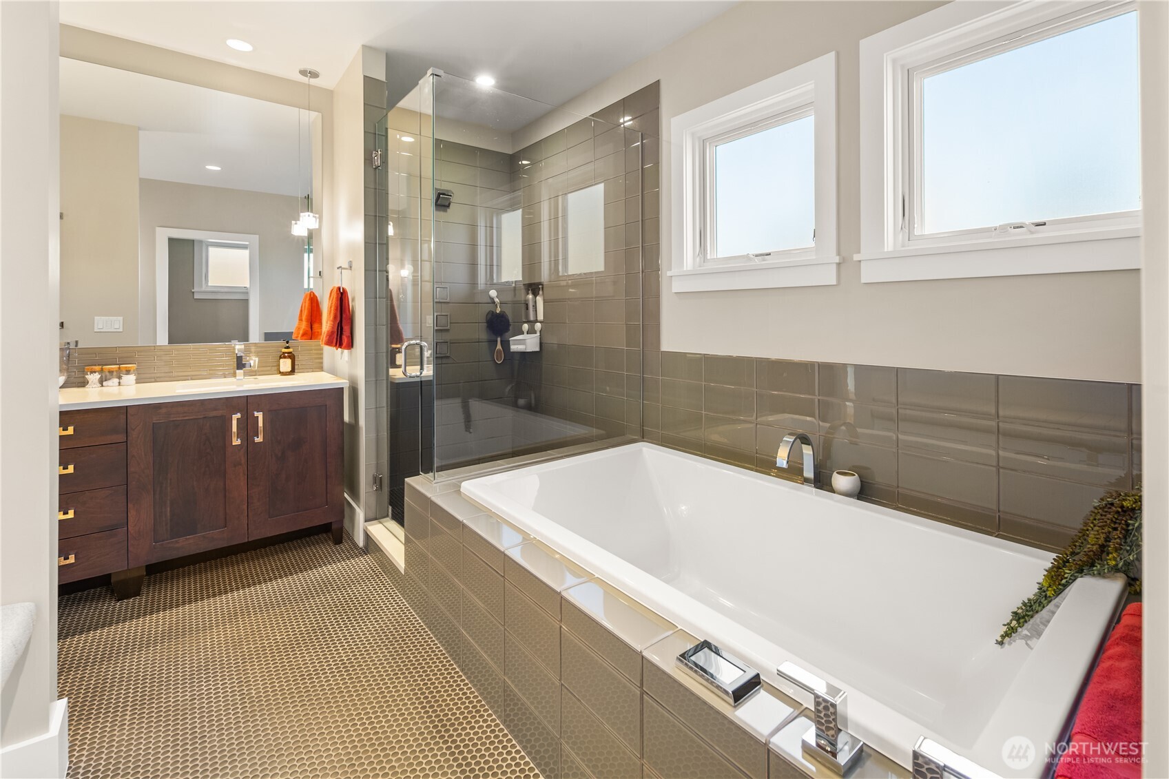 2820 Magnolia Boulevard W