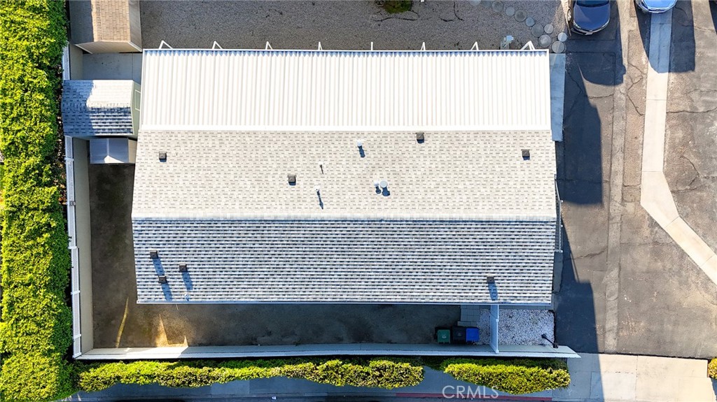 22221 Bloomfield Avenue 47