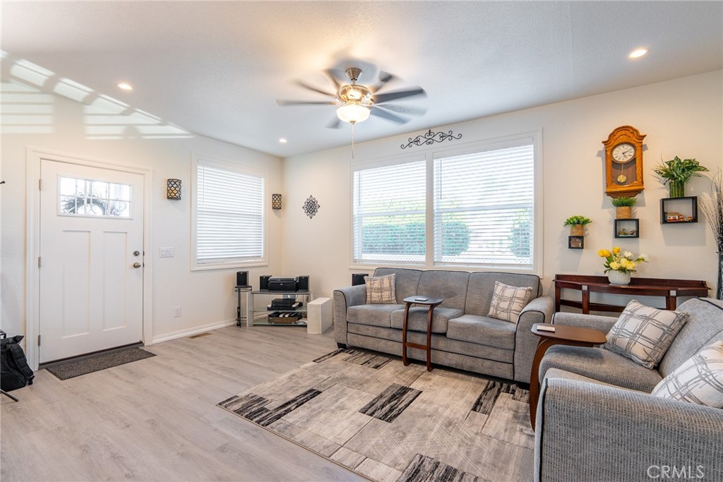 22221 Bloomfield Avenue 47