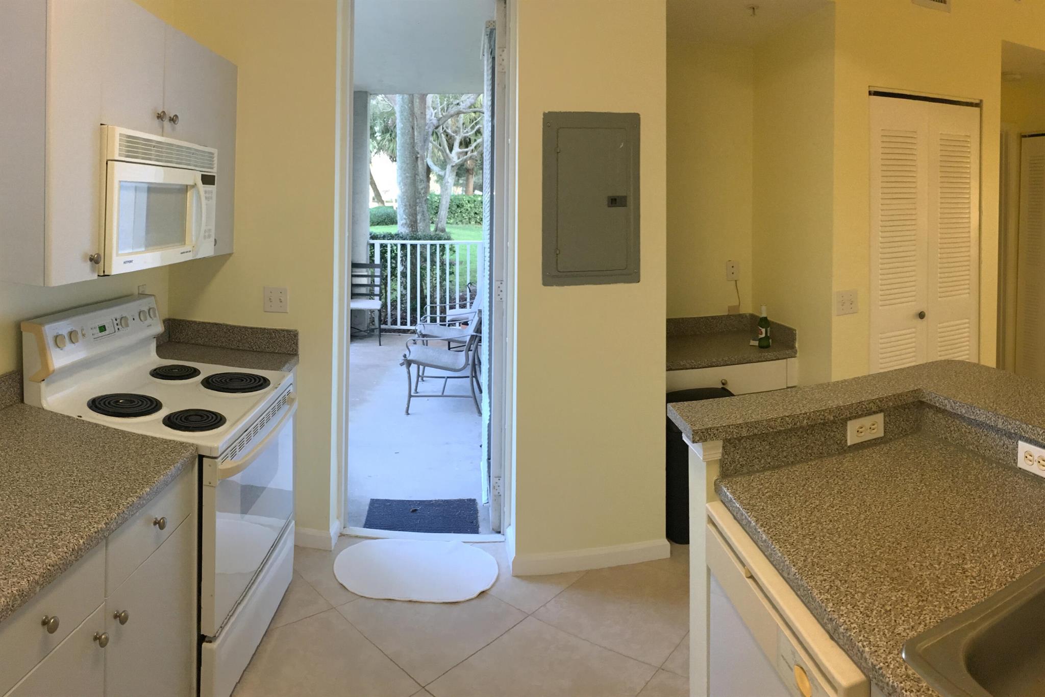 1054 University Boulevard 10