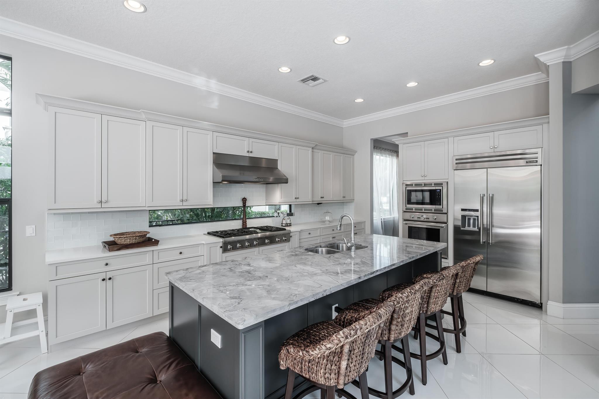 225 Gardenia Isle Drive