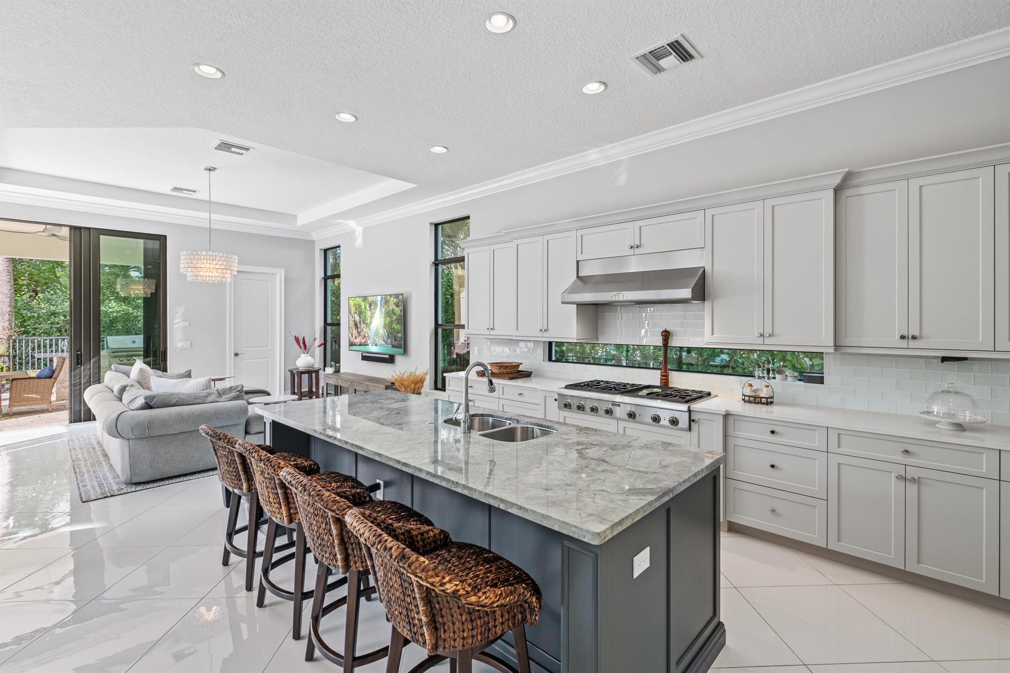 225 Gardenia Isle Drive