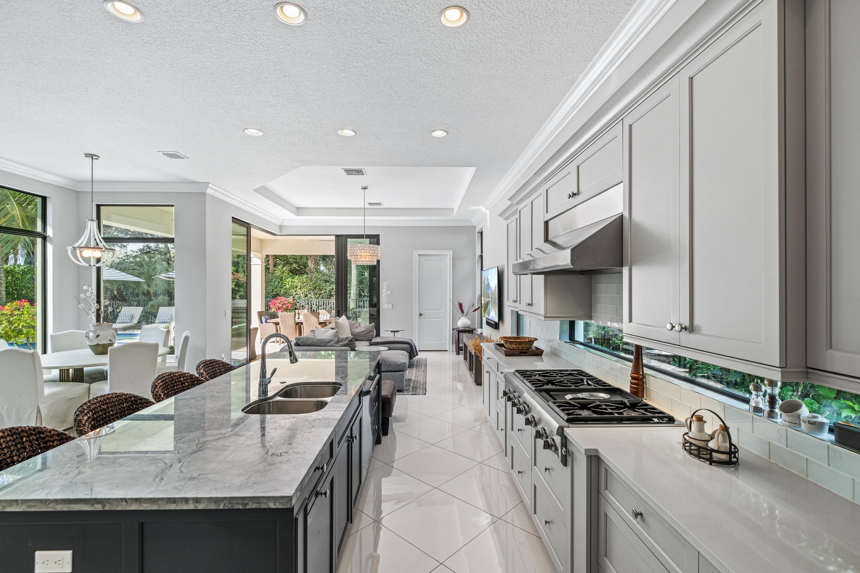 225 Gardenia Isle Drive