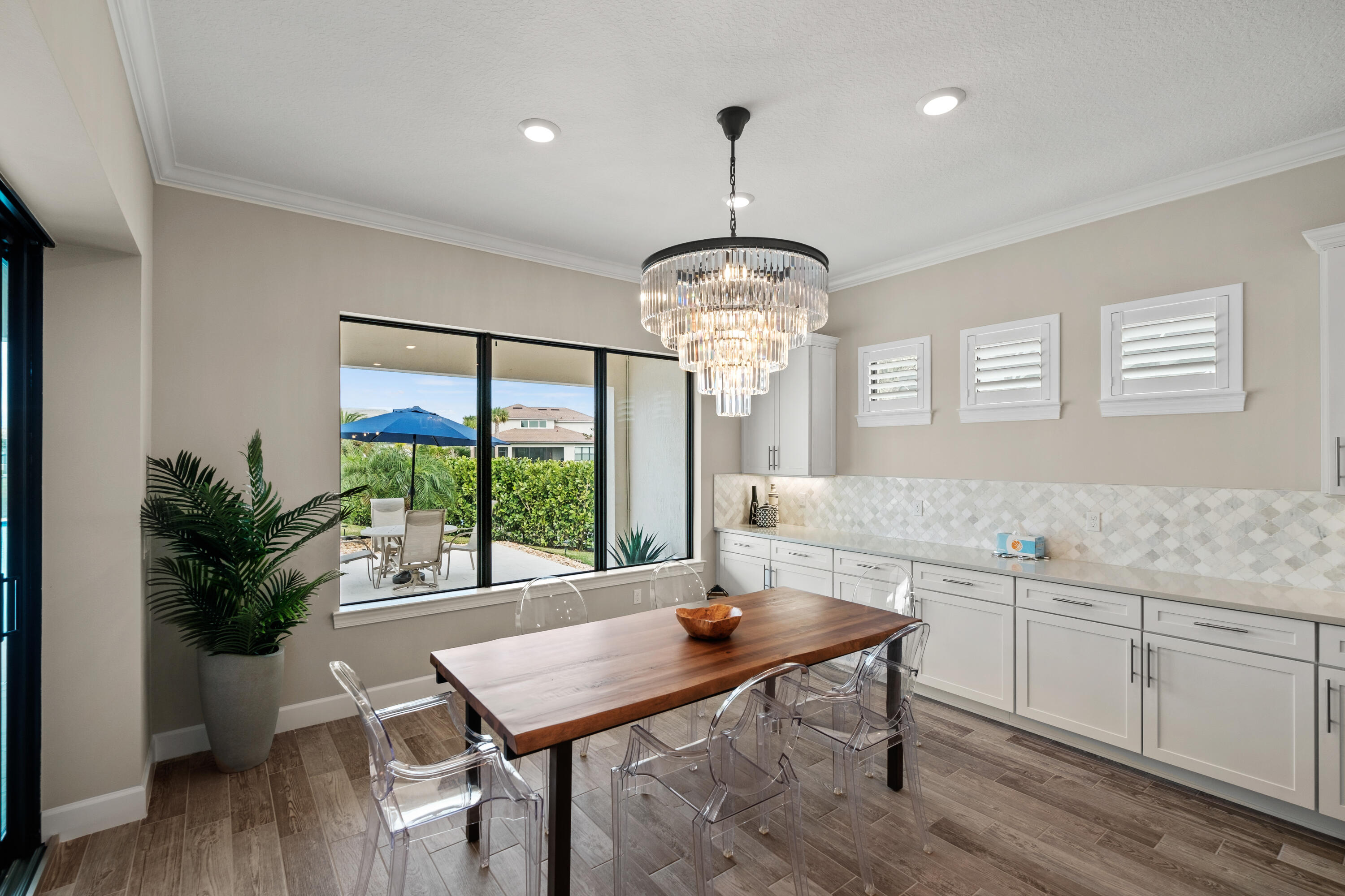 121 Echelon Crest Trail