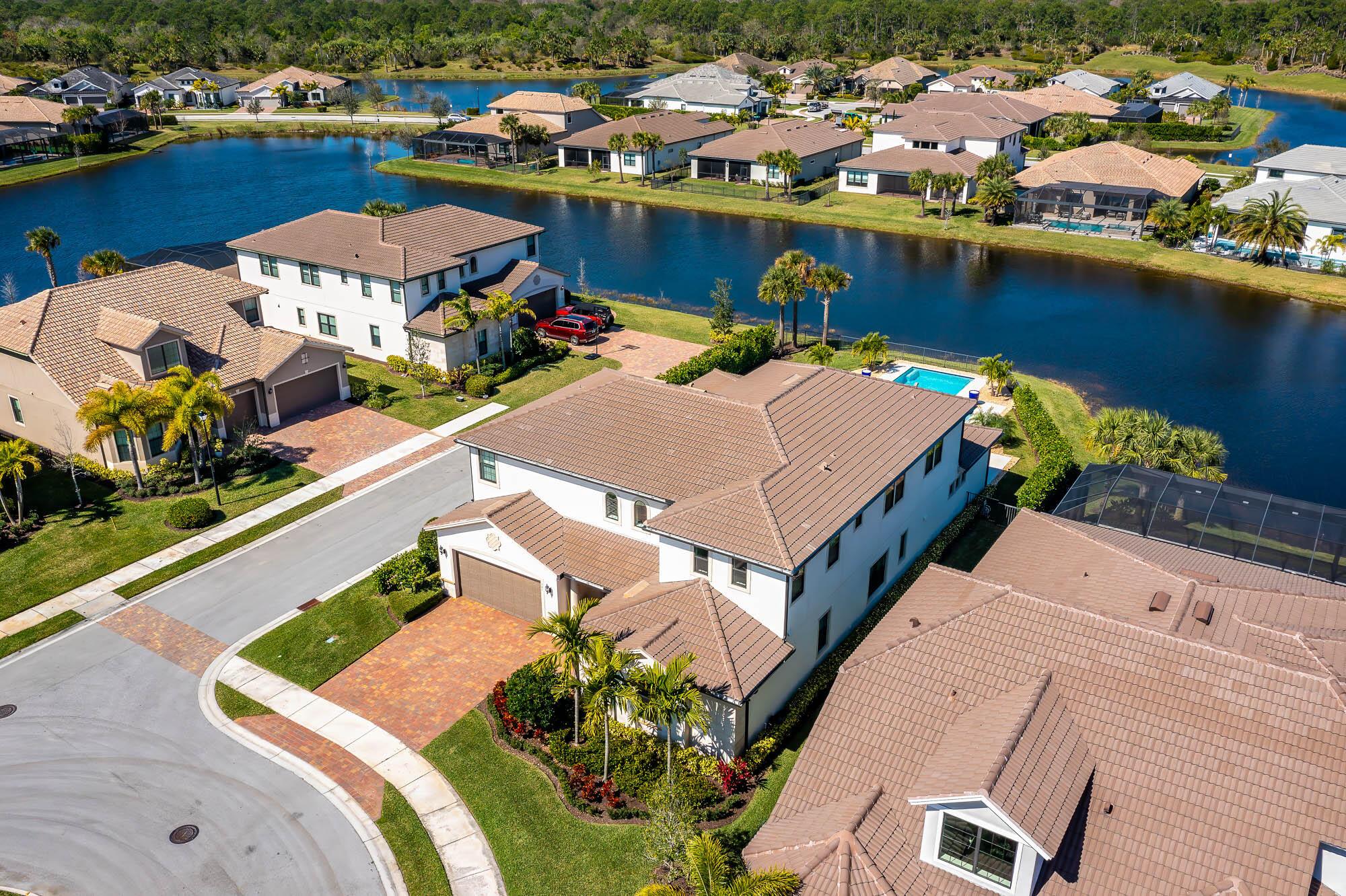 121 Echelon Crest Trail