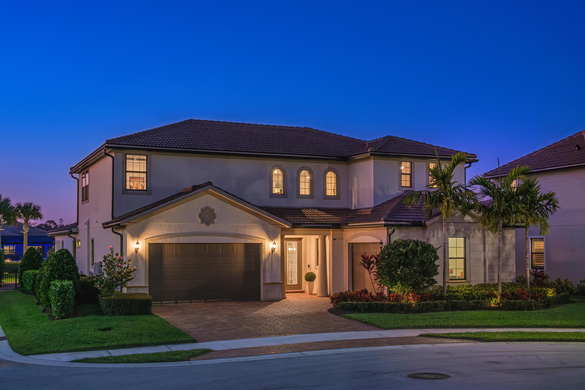 121 Echelon Crest Trail