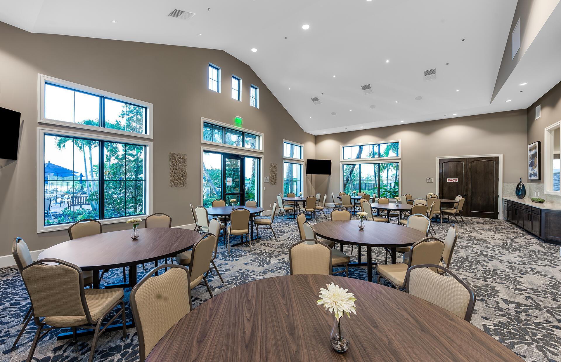 121 Echelon Crest Trail