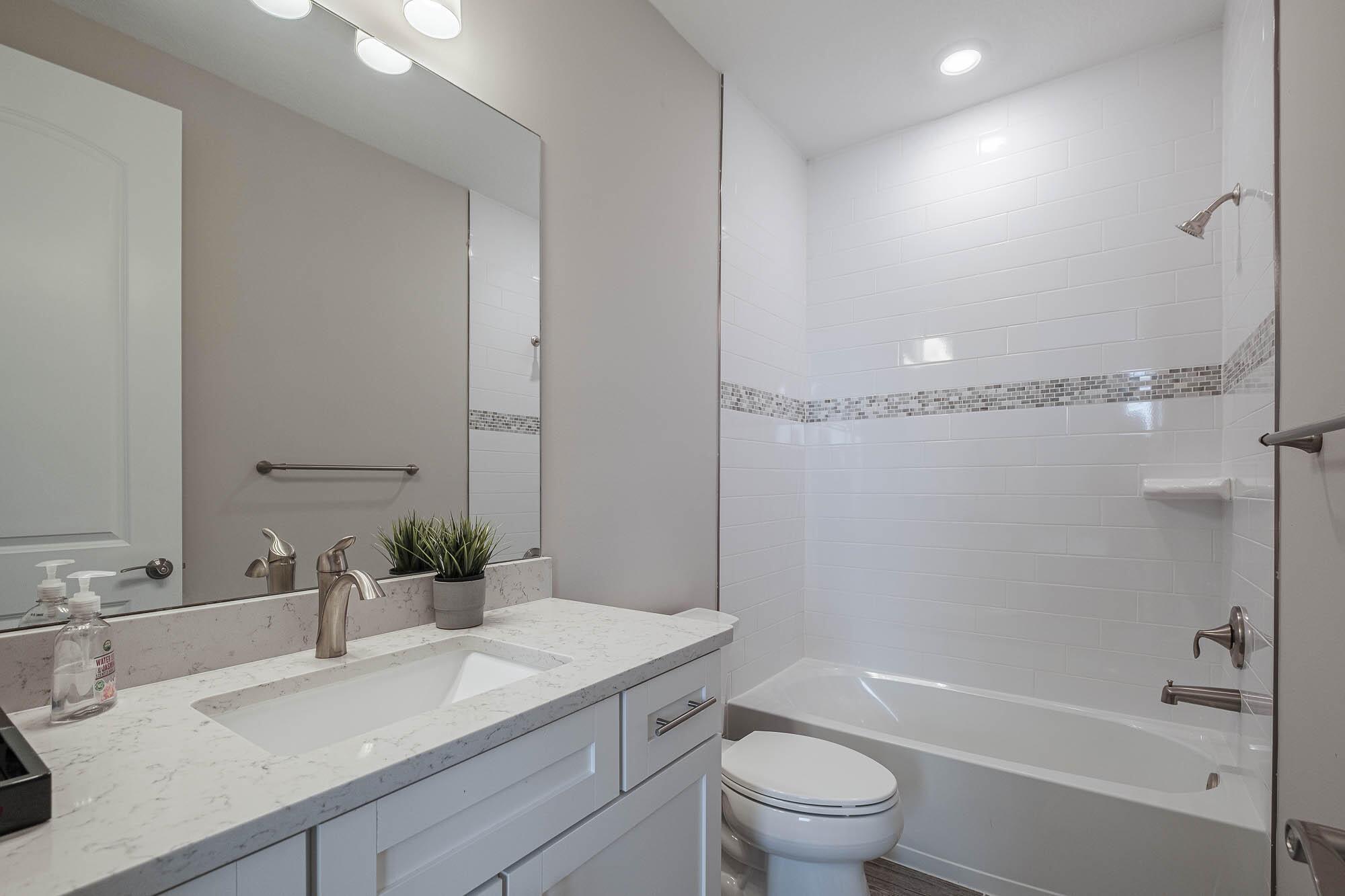 121 Echelon Crest Trail