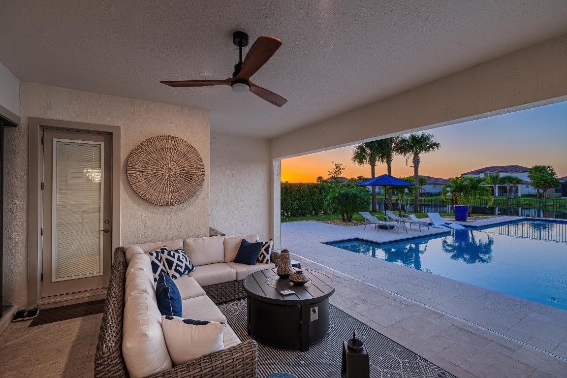 121 Echelon Crest Trail