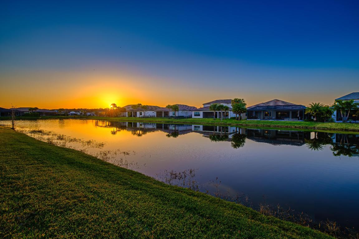 121 Echelon Crest Trail