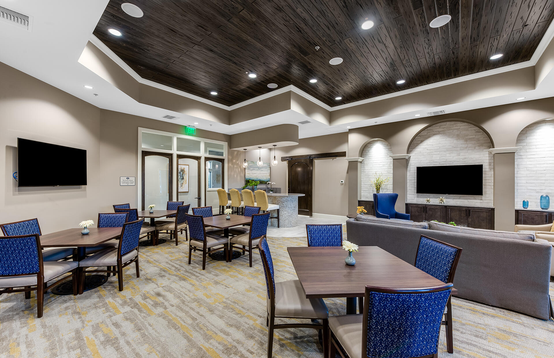 121 Echelon Crest Trail