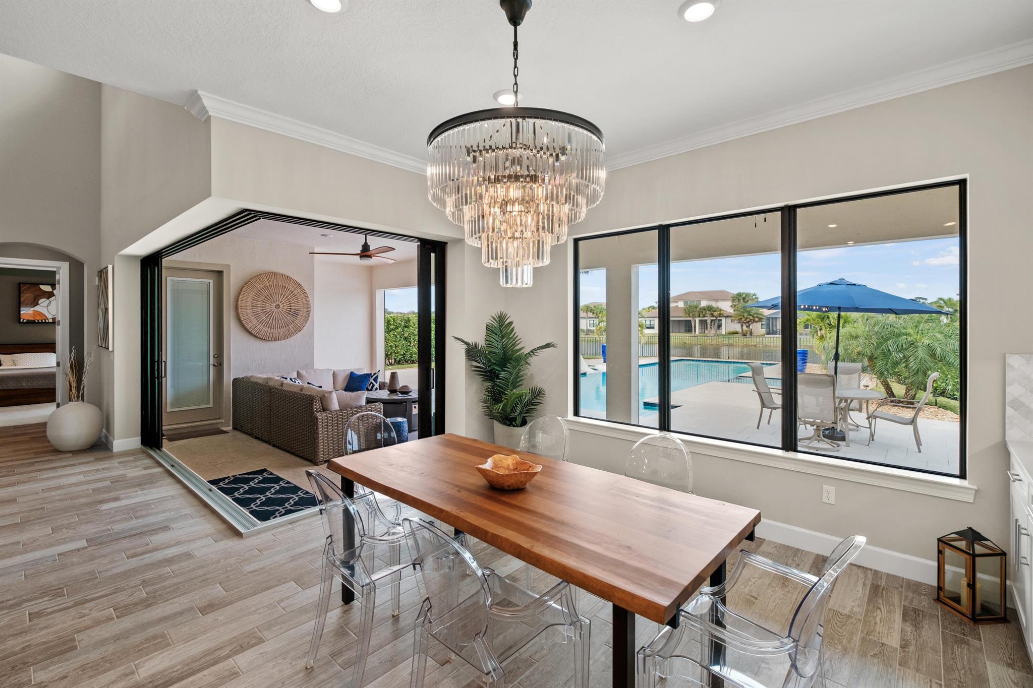 121 Echelon Crest Trail