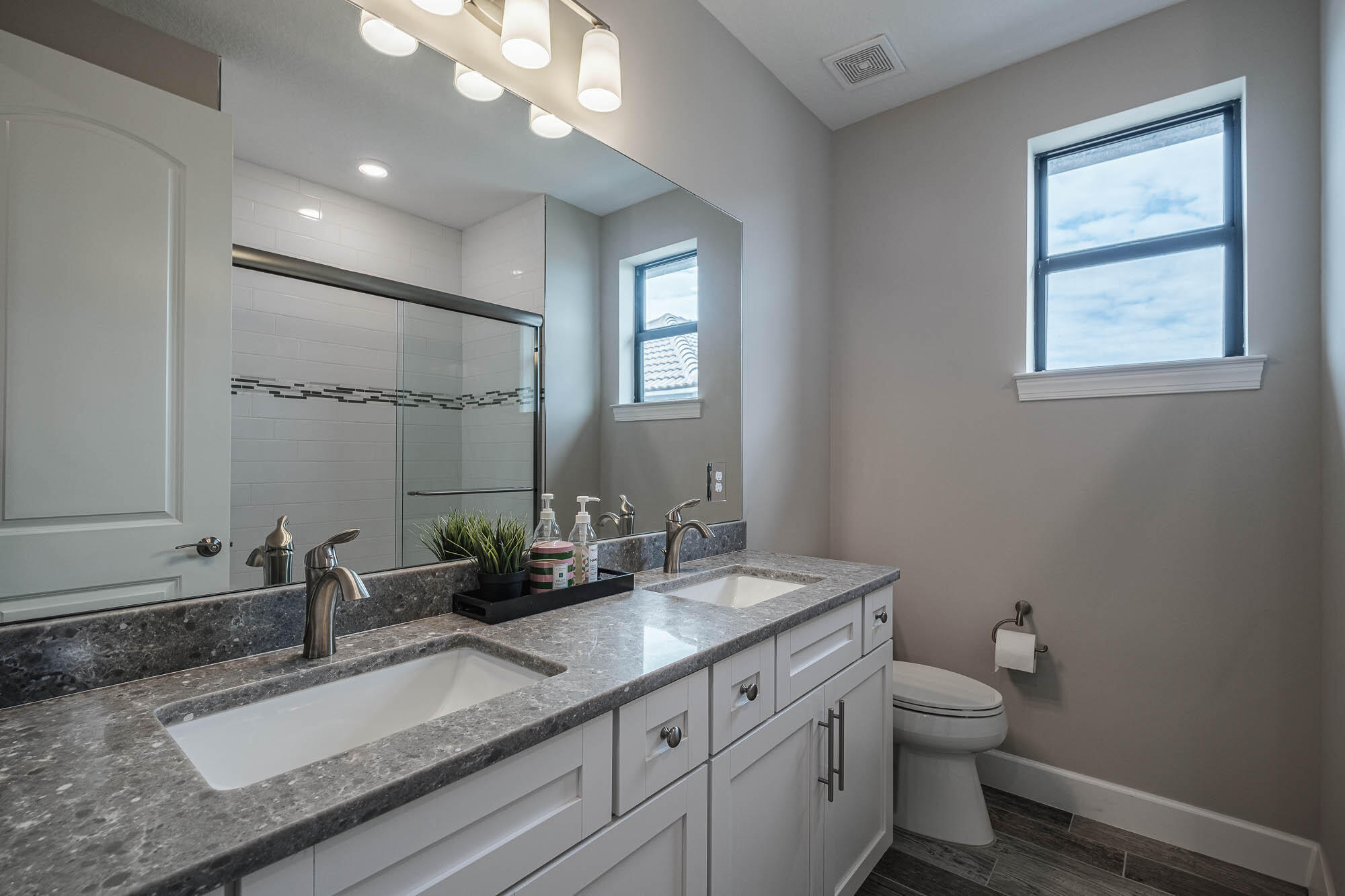 121 Echelon Crest Trail